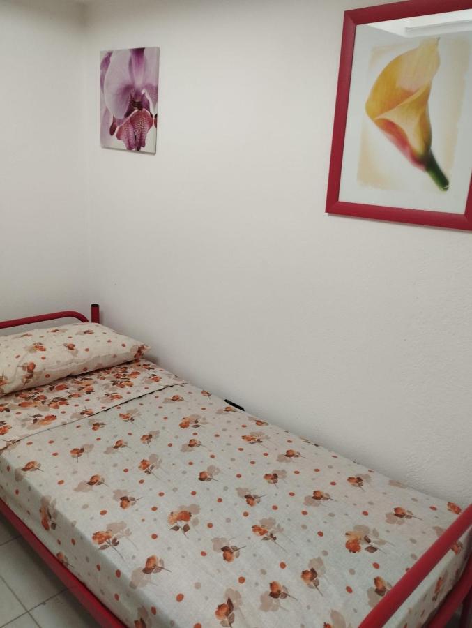 Casa Vacanze Cettina Home 3 Mt 50 Dal Mare Terra Mala ภายนอก รูปภาพ