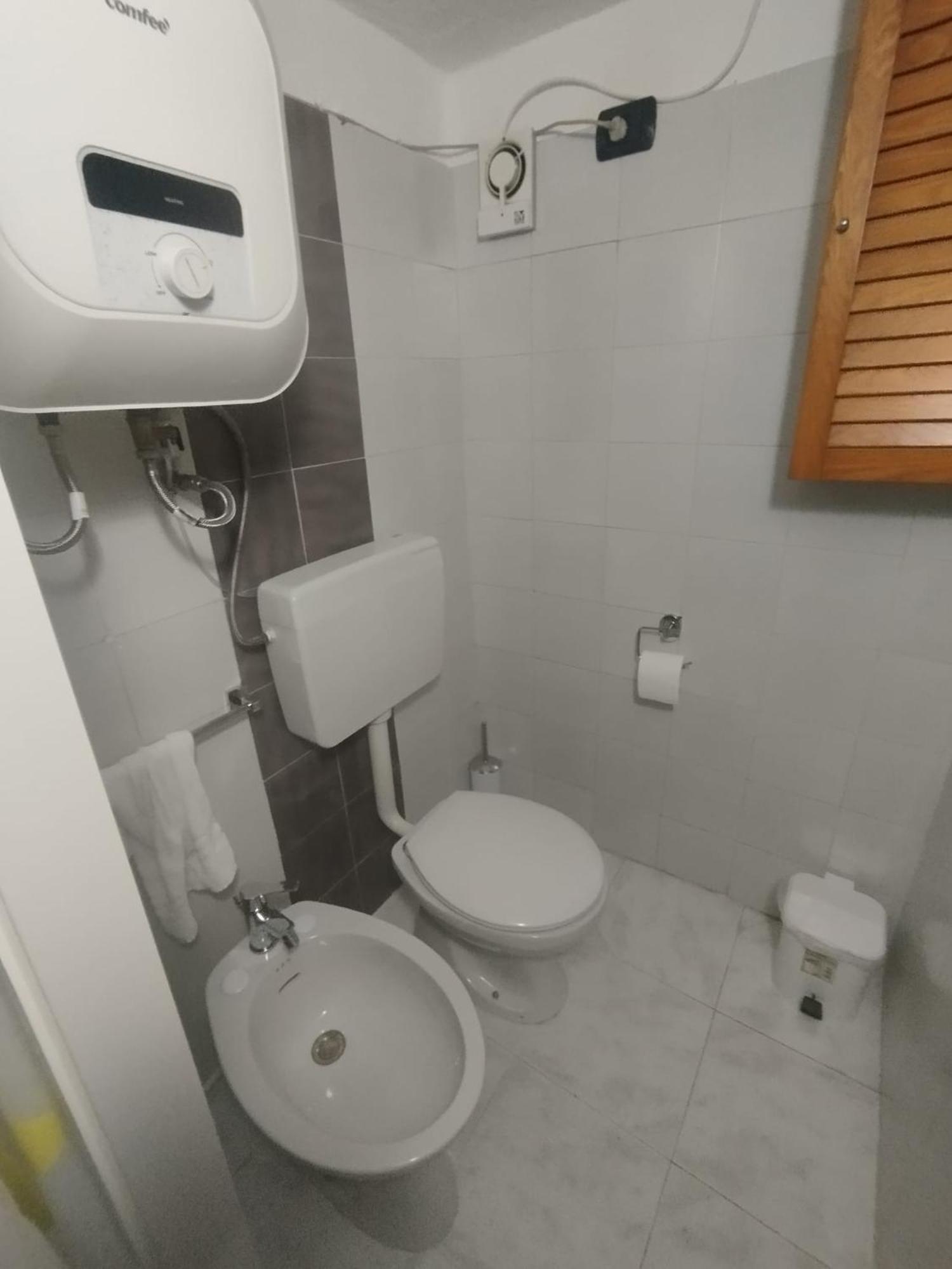 Casa Vacanze Cettina Home 3 Mt 50 Dal Mare Terra Mala ภายนอก รูปภาพ